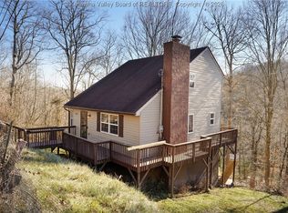 1052 Meadowview Ln, Saint Albans, WV 25177
