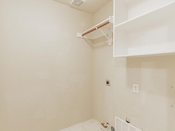 5th image of 4607 Monte Vista Ln