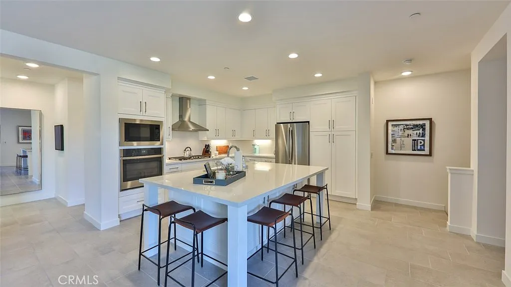 3 bed, 1943 sqft, $6,500 — Photo 2