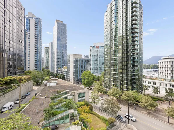 1328 W Pender St #903, Vancouver, BC V6E 4S9