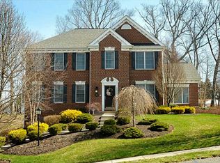 5000 Silver Oaks Dr, Mc Kees Rocks, PA 15136