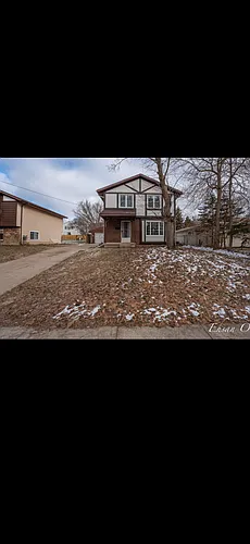 1073 Sweet St NE Photo 1