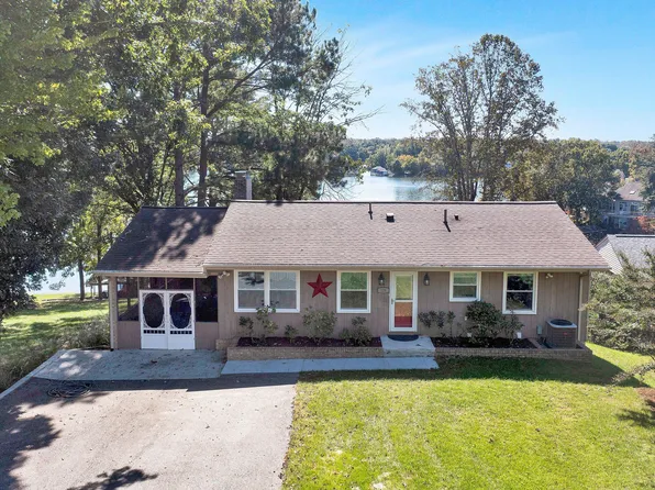 126 Overlook Cir, Moneta, VA 24121