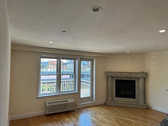 3rd image of 125 E Broadway APT 304