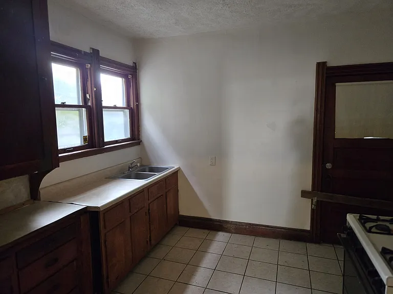 2809 Elm St #1 — Photo 11