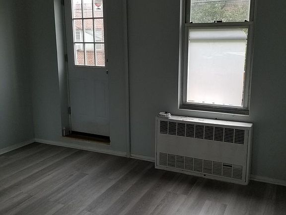 3rd image of 2112 41st St APT 1