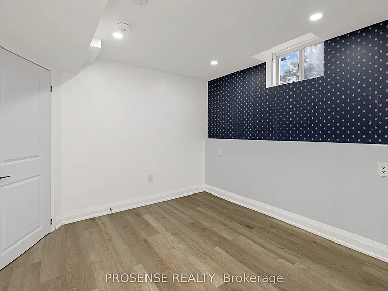40 Allness Rd #BASEMENT — Photo 12