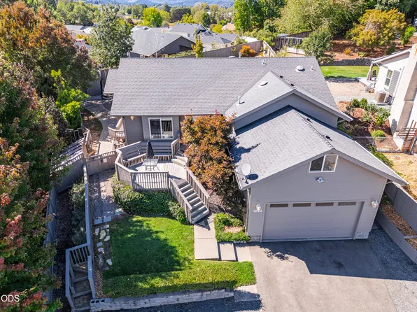 1240 Marcus Way, Grants Pass, OR 97527