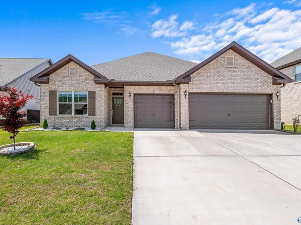 212 Jubilee Cir, Huntsville, AL 35803