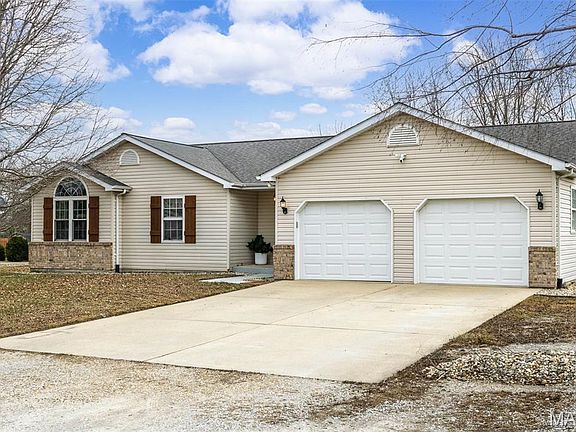 3rd image of 3527 Pierland Dr