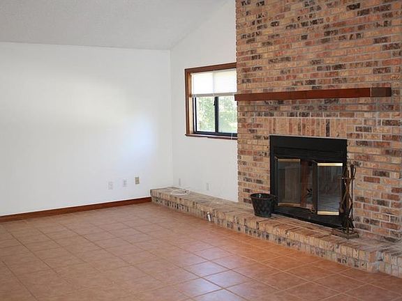 4th image of 10906 Theresa Arbor Dr