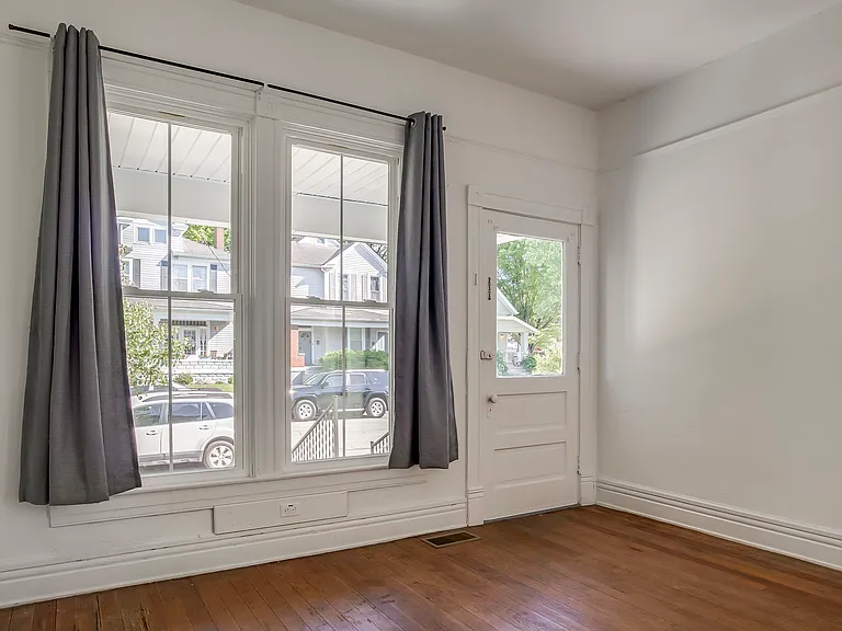 1909 Bonnycastle Ave — Photo 11