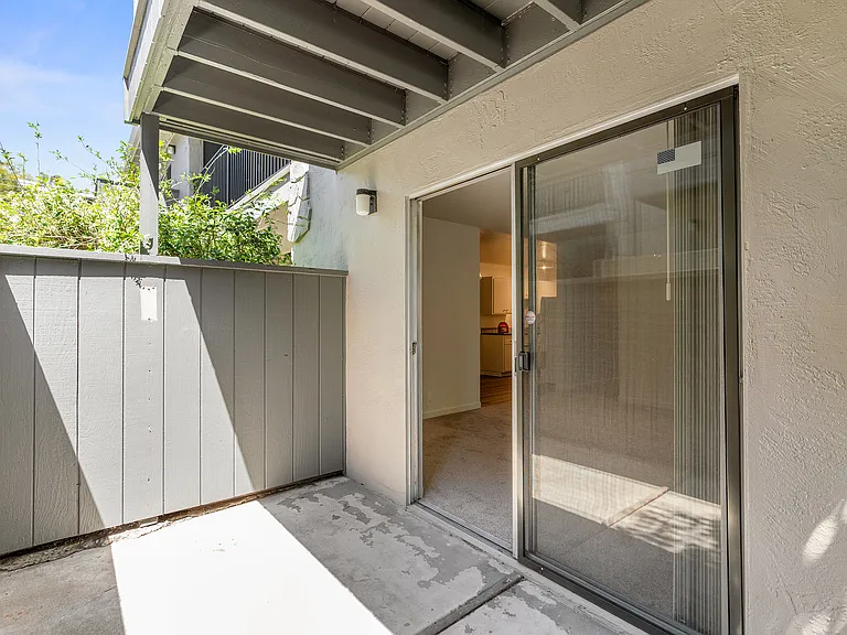 Walnut Creek Apartments — Photo 10