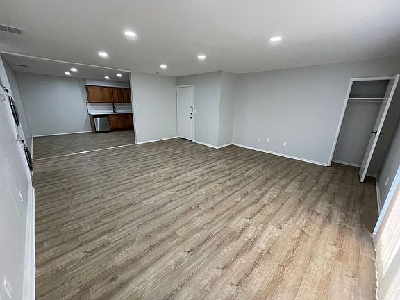4th image of 1208 W Whitehall St APT 8