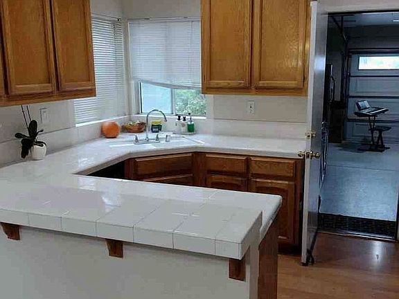 5th image of 1328 Gingerwood Dr