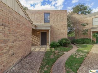 5503 Country Club Dr #B, Victoria, TX 77904