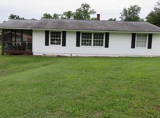 8950 S Quaker Rd, Quinton, VA 23141