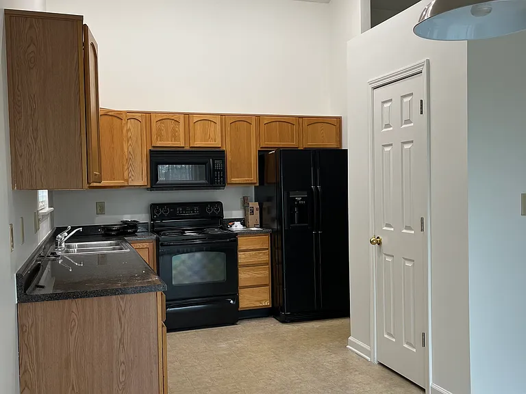 6540 Amherst Way — Photo 18