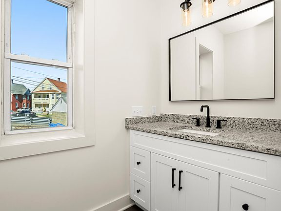 5th image of 28 Congress Ave #3