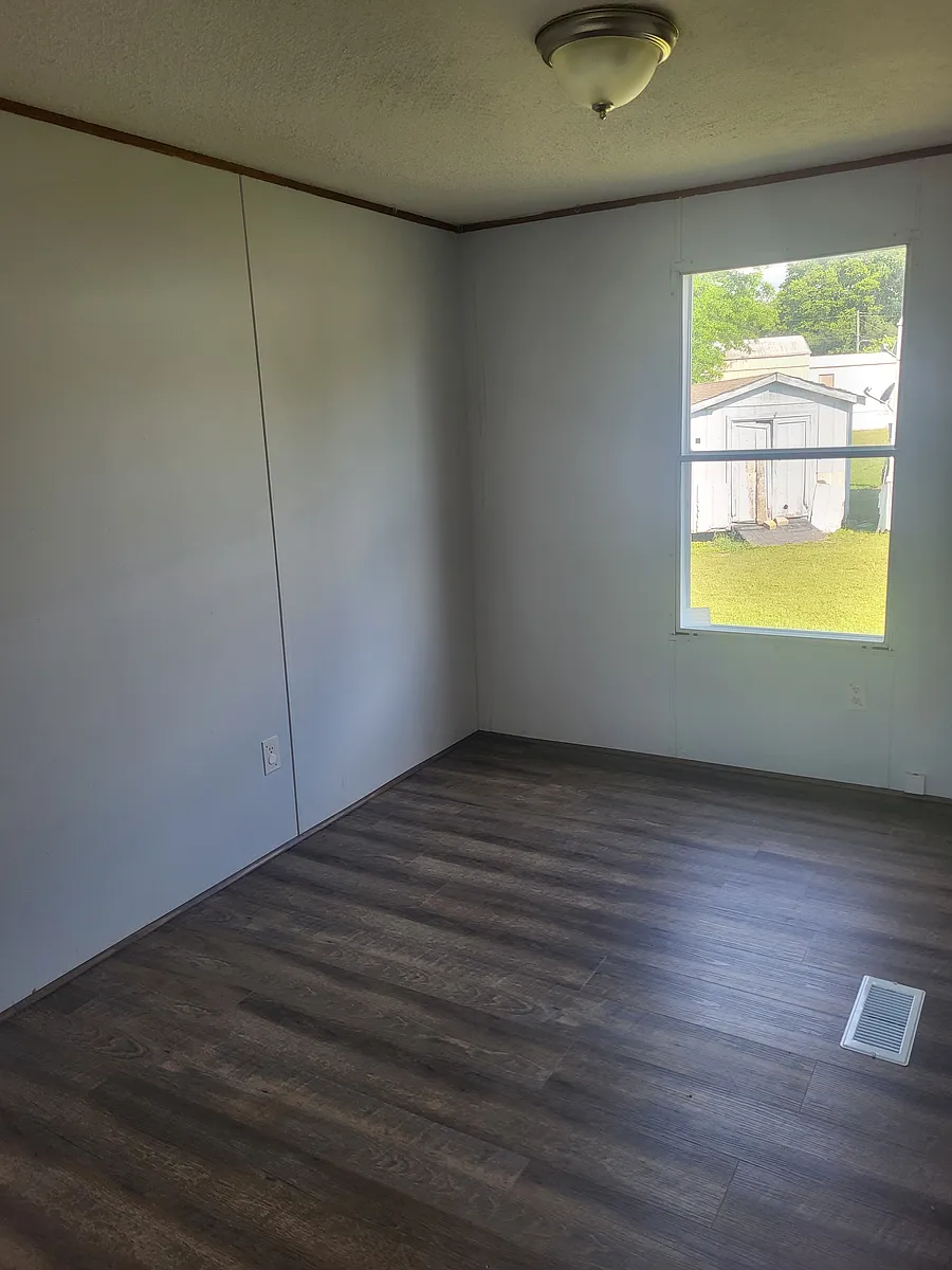 Building Photo - 52 Elizabeth Dr #C4