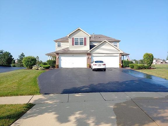 2nd image of 934 Foxwood Ct #0