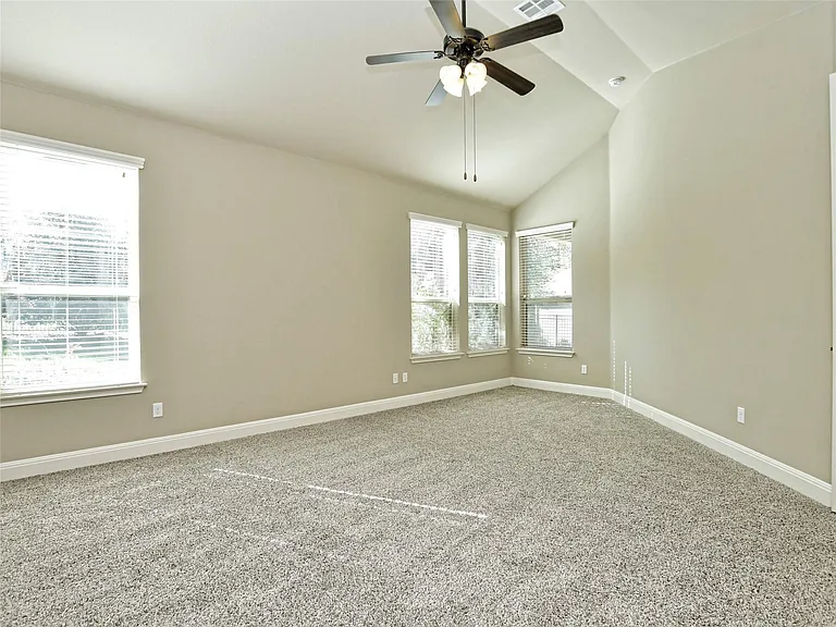 15205 Joseph Dr — Photo 18