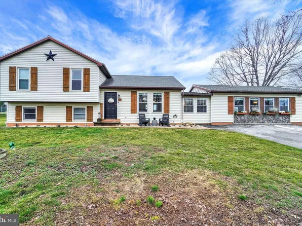 1030 Kendale Rd, Red Lion, PA 17356