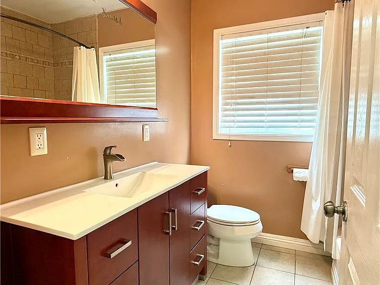 6517 White Oak Ave — Photo 13