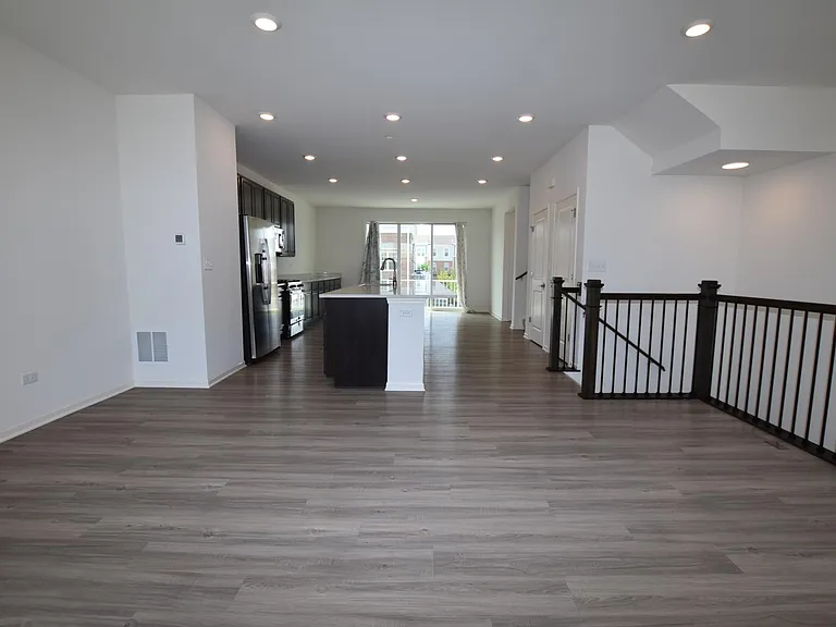 2945 Showplace Dr — Photo 10