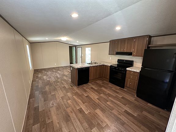 4th image of 422 Pineywood Dr