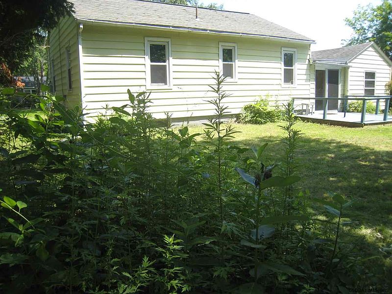 4th image of 29 VAN WOERT Court