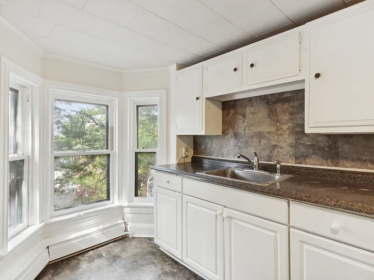 113 King St #3 — Photo 7