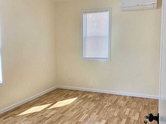 Master Bedroom (with personal cooling/heating )