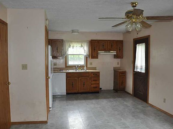 3rd image of 7603 Westerville Dr