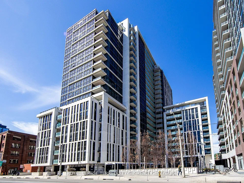 400 Adelaide St E #807