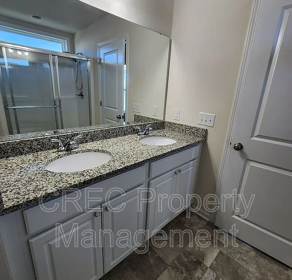 260 Hyrne Dr — Photo 24