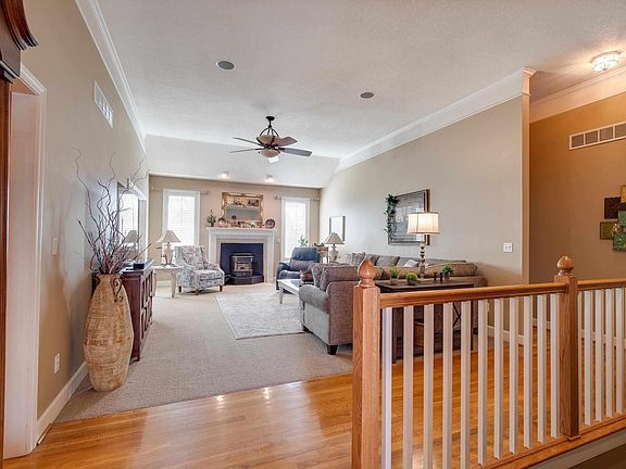 3rd image of 5109 Harvard Rd