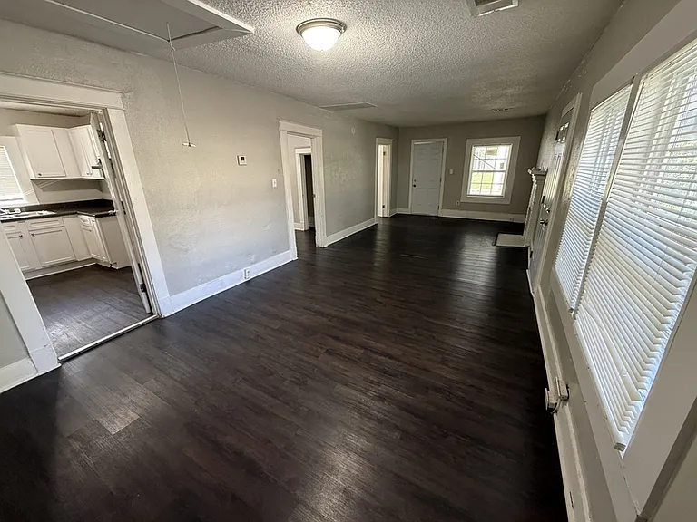 728 N Holmes St — Photo 8