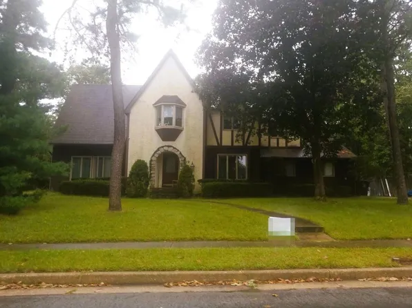 19 Woodstone Dr, Voorhees, NJ 08043