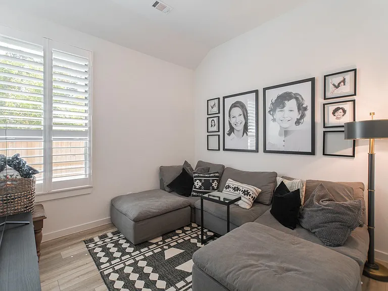 427 Boggy Belt Ln — Photo 27