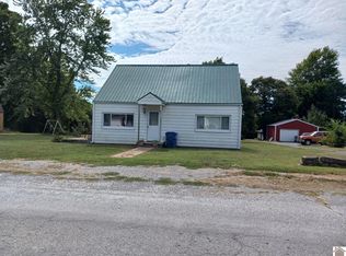 106 E Shelby St, Fredonia, KY 42411
