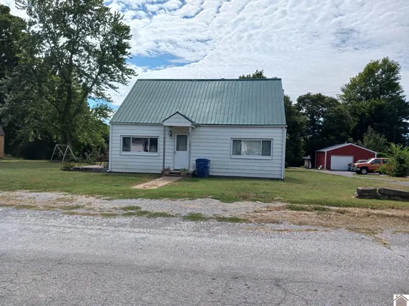 106 E Shelby St, Fredonia, KY 42411