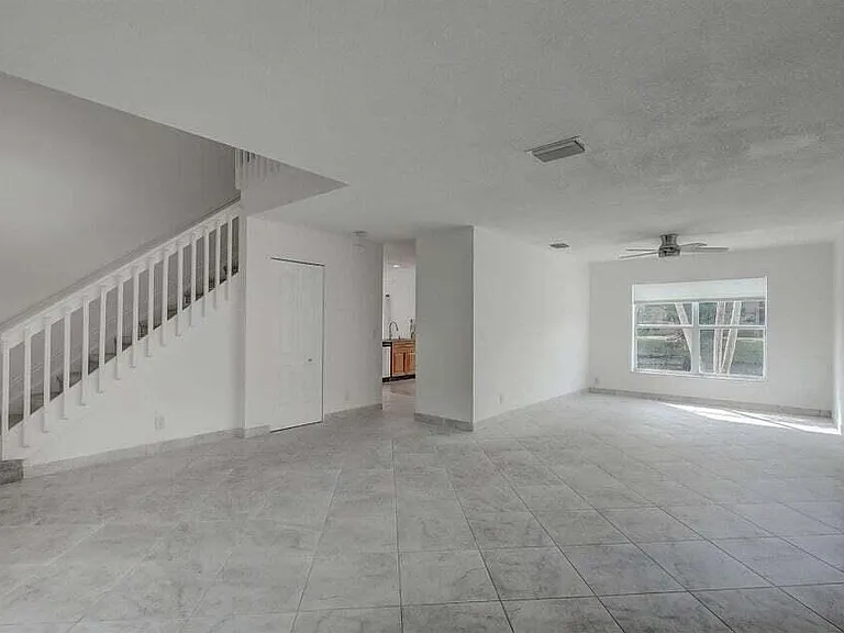 10758 Lake Jasmine Dr — Photo 8