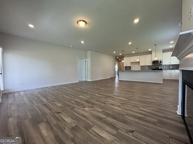 129 Sycamore Ln — Photo 15