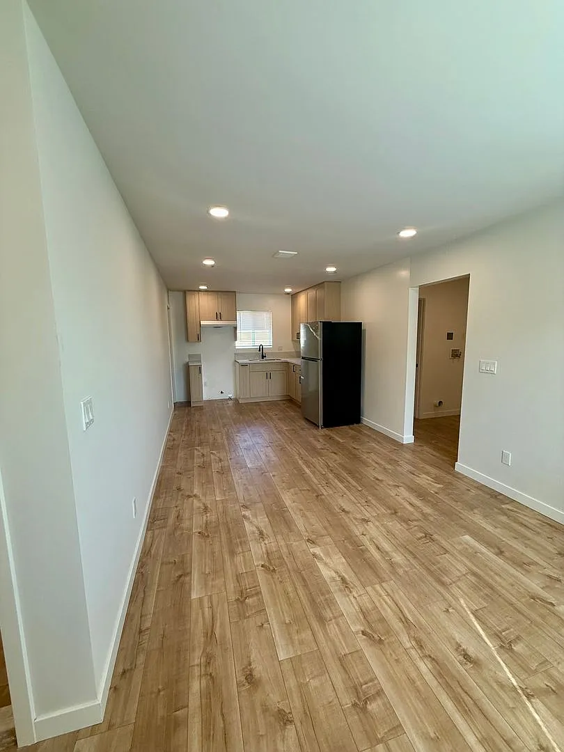 Hazard Ave. 1412 1/2 — Photo 4