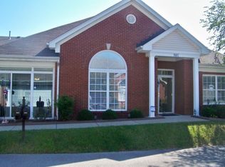 9607 McNeely Lake Dr, Louisville, KY 40229