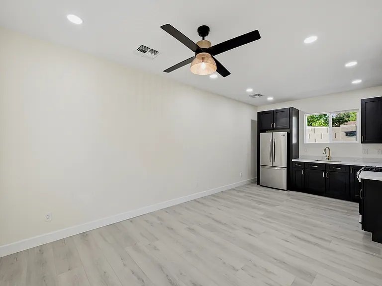 Kitchen / Dining