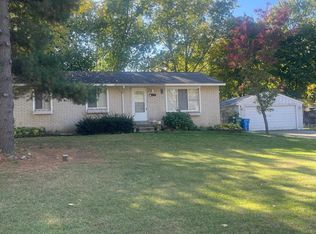 195 Polvadera St, Commerce Township, MI 48382