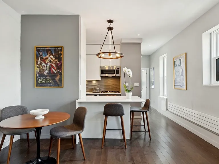 101 W 81st St #721 — Photo 3