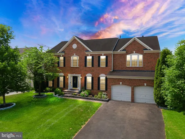 243 Mindy Ct SE, Leesburg, VA 20175